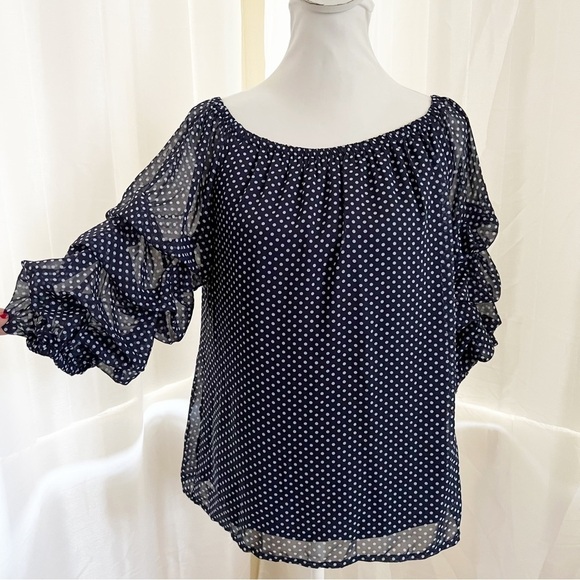Ruffle sleeves blouse Size Medium - Picture 1 of 12